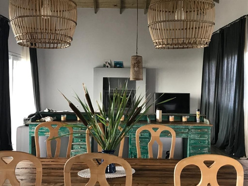 Casa En Venta De 3 Dormitorios En Pueblo Mio