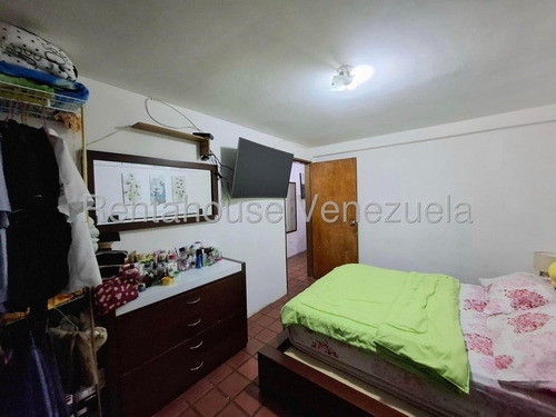 Rent-a-house Vende Hermoso Apartamento, Piso Bajo, Conectado A Pozo De Agua, Res. Los Mangos, Turmero, Estado Aragua, 25-13912 Gf