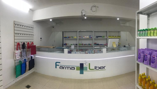 Imagen 6 de 9 de Local Refaccionado Con Importantes Dimensiones En Excelente Zona Comercial