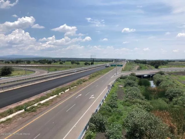 Terreno De 7000 M2 Con Pozo De Agua De 192,000m3 La Norita Gto.