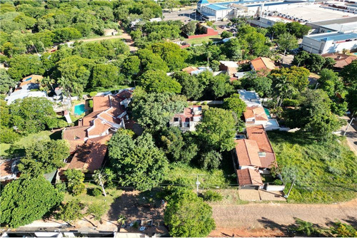 Hermoso Terreno En Esquina Sin Edificar