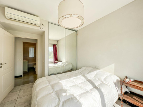 Imagen 24 de 30 de Casa En Venta Con Vista A Laguna En Barrio Cerrado En Tigre