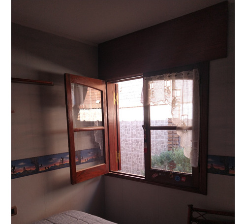 Casa En Barrio Residencial. Cerca Del Centro. A 10 Cuadras Del Balneario. A 13 Km Del Lago Piedras Moras De Almafuerte. A 30 Km De Embalse De Río Tercero.