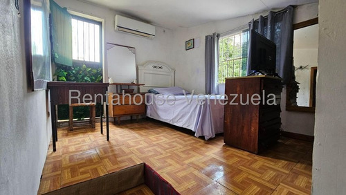 Tg Casa Comercial En Venta En Los Palos Grandes, Con Anexo Para Vivienda, En Calle Ciega 25-21168 Ys