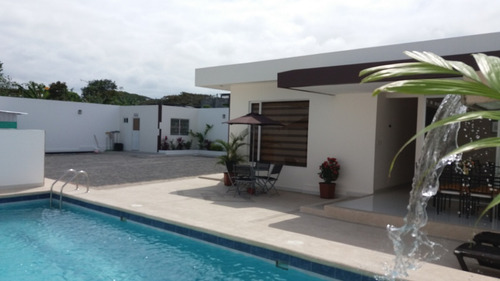 Imagen 2 de 14 de Casa Privada De Alquiler En Playa Almendro Tonsupa