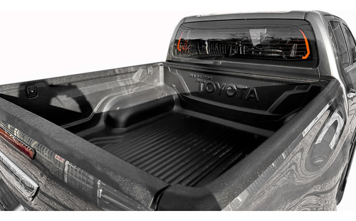 Cubre Caja Maxliner Toyota Hilux Revo Doble Cabina Negro