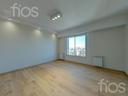 Venta Departamento De 3 Dormitorios Con Balcón A Metros Del Rio Calidad Premium