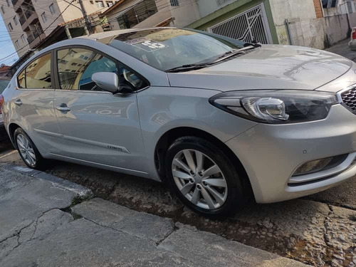Imagem 1 de 13 de Kia Cerato 2016