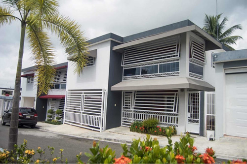 Imagen 1 de 14 de Casa De Dos Niveles Residencial Rubi