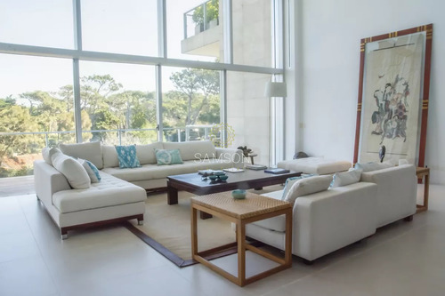 Venta Apartamento De 4 Dormitorios En Edificio Acqua, Playa Brava Punta Del Este