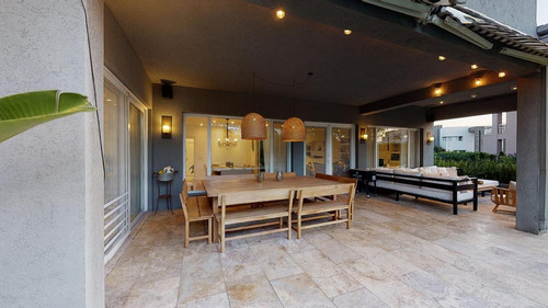 Impecable Casa En Santa Bárbara En Una De Las Islas! Tour Virtual.