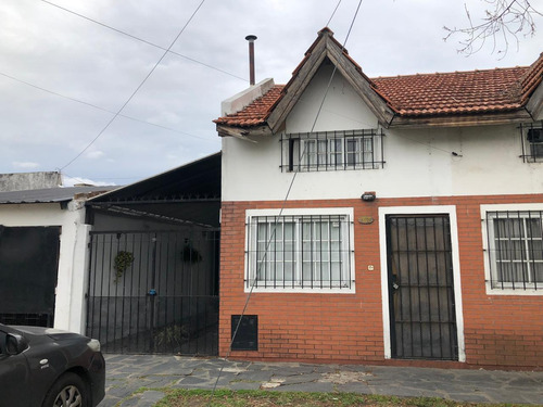 Imagen 1 de 11 de 2 Ambientes Al Frente Con Cochera