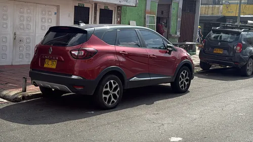 Renault Captur 1.3T Intens Cvt