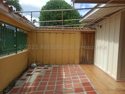 Imagen 18 de 25 de Casa En Venta La Trinidad Jesús Enrique Díaz 22-12473 Caracas Baruta