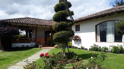 Imagen 3 de 18 de Casa Campestre En Cotacachi Conjunto Privado Muy Seguro!