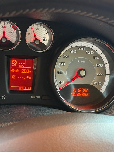 Peugeot 408 1.6 Feline Hdi 115cv