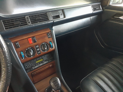 Imagen 11 de 15 de Mercedes Benz E 300 W124. Caja Manual. Excelente Oportunidad