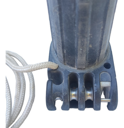 Imagen 4 de 4 de Base Extensor De Mastil Windsurf Bic Sdm Pin Perno Usado