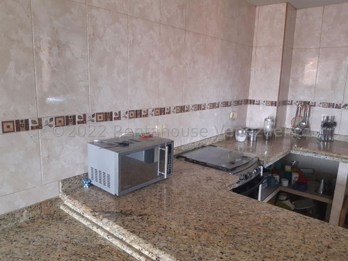 Apartamento En Venta En San Jacinto Maracay Aragua 23-878 Irrr