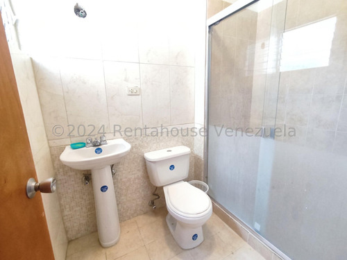 Apartamento En Venta Lomas Del Avila Mls #24-21200