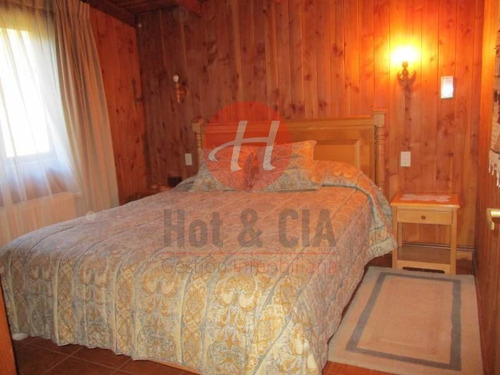 Casa En Venta De 4 Dormitorios En Pucón