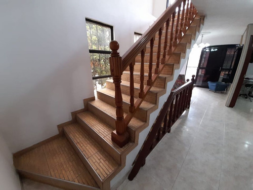 Casa Esquinera De Dos Pisos Más Terraza En Venta Portal Del Recreo