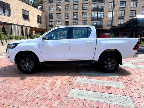 Toyota Hilux 2.4 Diésel 4X4