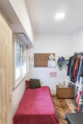 Imagen 13 de 21 de Departamento 3 Ambientes Con Dependencia 4to Piso Al Frente Con Balcon