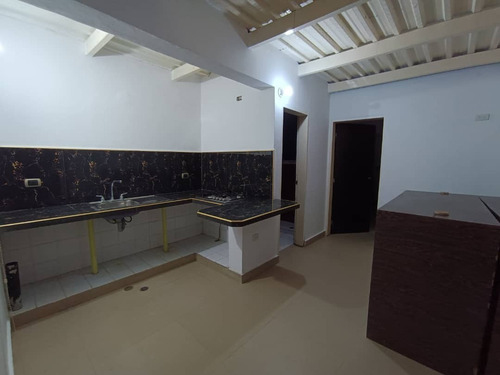 Imagen 7 de 13 de En Alquiler Casa En Urb. Valle Hermoso Villas