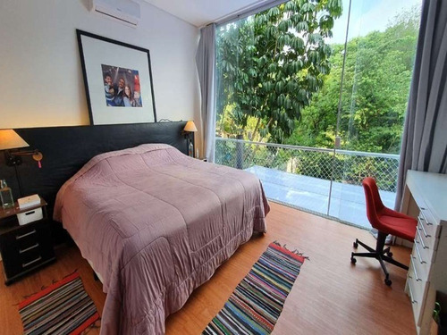 Imagem 20 de 22 de ? - Imóvel De 3 Andares, Sendo Os Quartos Nos Andares De Cima E O Restante Da Casa Todo Integrado, Com Muito Vidro E Área Verde. Para Quem Gosta De P - Ca00893 - 70295346