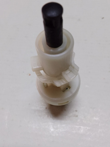 Bulbo Stop Para Fiat Peugeot Iveco Alfa Citroen 3 Pin Leer