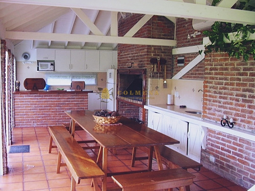 Casa En Cantegril - Muy Bien Cuidada. Consulte!!!!!!!!!- Ref: 2589
