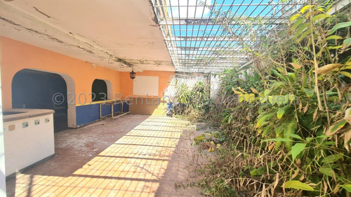 Casa 690 M2 Para Remodelar, La Castellana Katiuska Quevedo