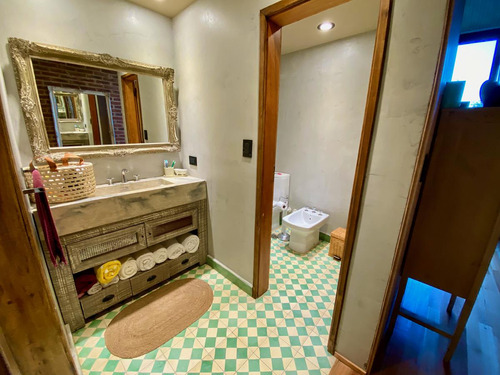 Casa En Venta En Arenas Del Sur, Orientación Noroeste.