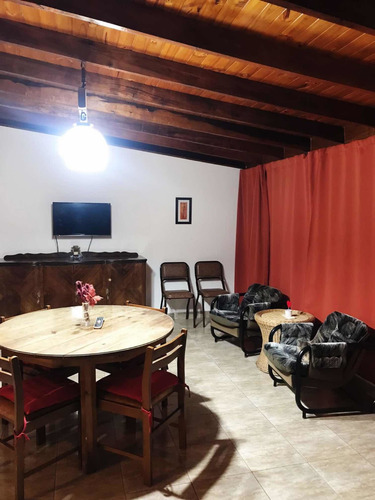 Complejo De Alquiler Temporario Con Piscina Climatizada