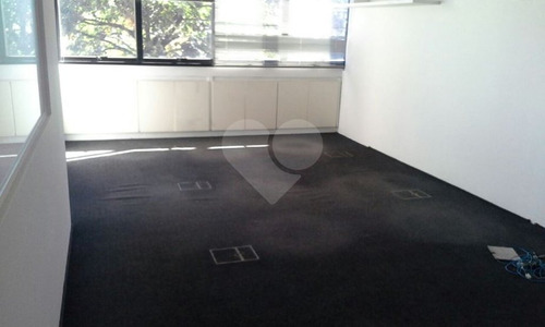 Conjunto Com 70m² De Área Útil, Com 2 Wcs Masculino E Feminino, Copa E Vagas Na Garagem - 353-im121730