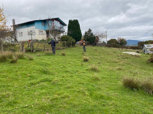 Vende Amplios Sitios En Futrono