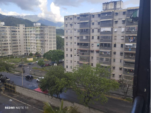 Se Vende Apartamento 83m2 4h/1b/1p Menca De Leoni