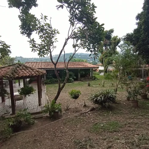Prado Del Este (fm)