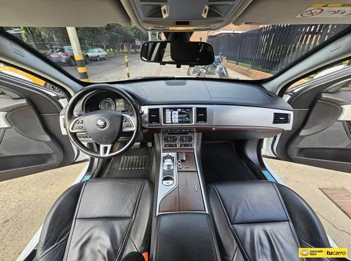 Jaguar XF 2.0 Luxury