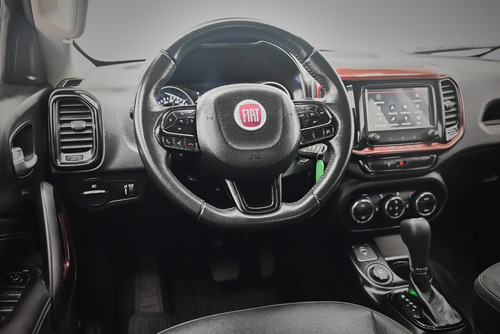 Imagen 13 de 18 de Fiat Toro 1.8 Freedom Dc Mt