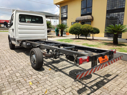 Iveco Daily 35s14 - 2019/19 - 5.617 Km - Com Ar - Chassi