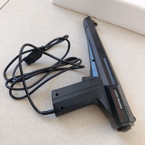 Light Phaser Sega Pistola Master Syst Tectoy Con Caja Negro (Usado)