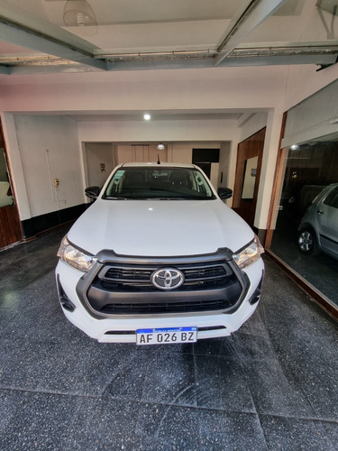 Imagen 2 de 24 de Toyota Hilux Sr 6mt Tdi 2021 Patentada Pocos Kms