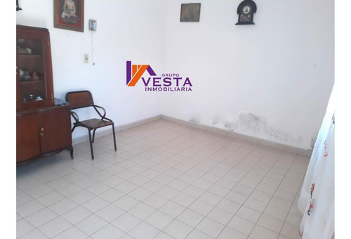 Casa En Venta Barrio Araoz * Zona Sur *