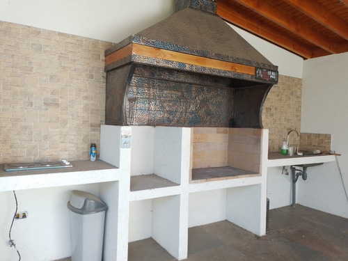 Vendo Casa La Cisterna 5d-4b-3e Y Piscina Y Quincho