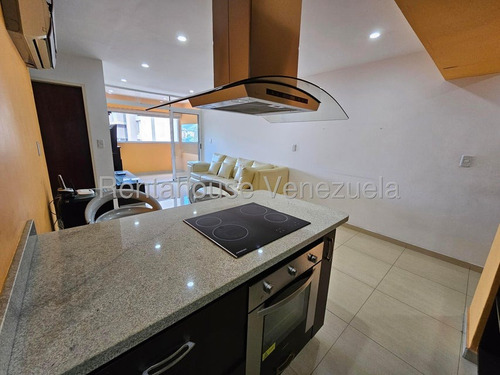 Se Alquila Bello Apartamento En La Candelaria Mls 26-214