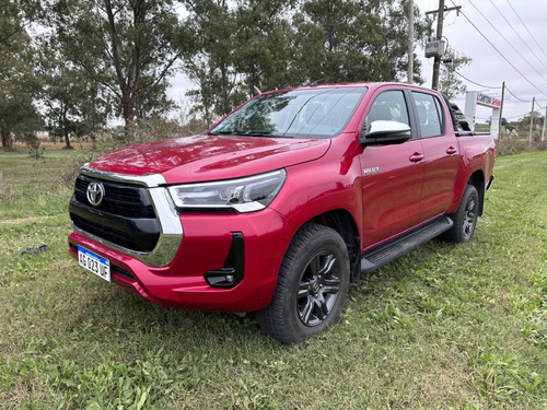 Toyota Hilux SRV 4x2 204 CV CD MT