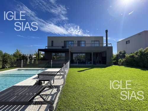 Casa Al Lago En Venta San Rafael, Villanueva
