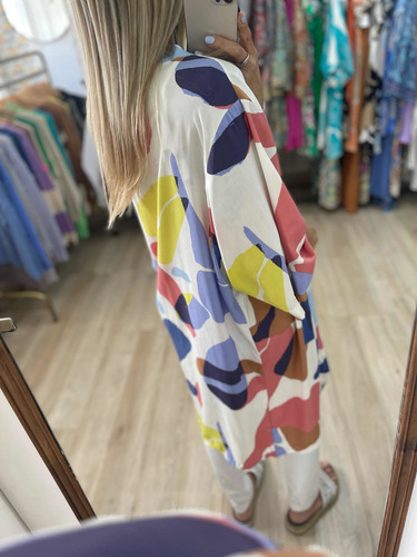Imagen 5 de 9 de Kimono Estampado Mujer The Big Shop